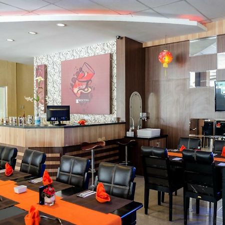 Reddoorz Plus Near Living World Pekanbaru Dış mekan fotoğraf