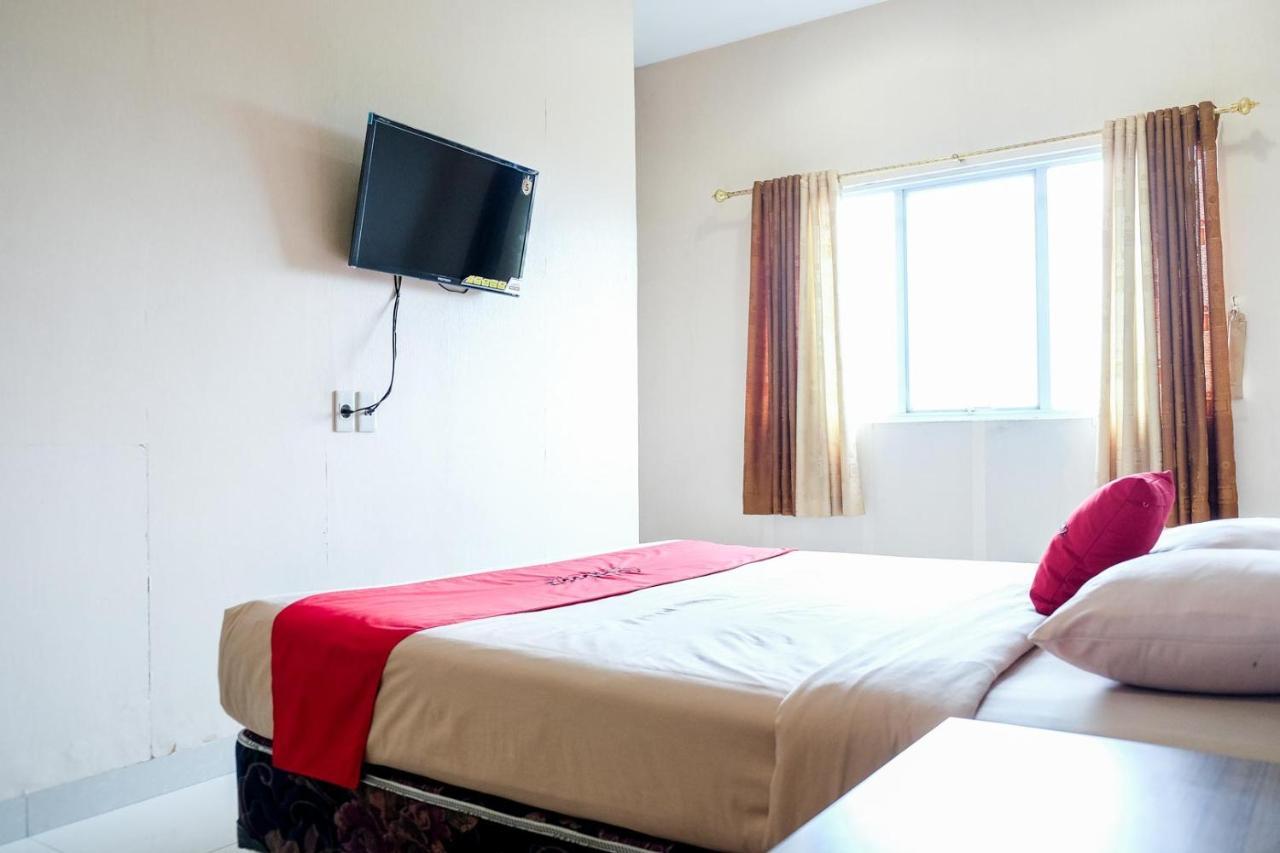 Reddoorz Plus Near Living World Pekanbaru Dış mekan fotoğraf